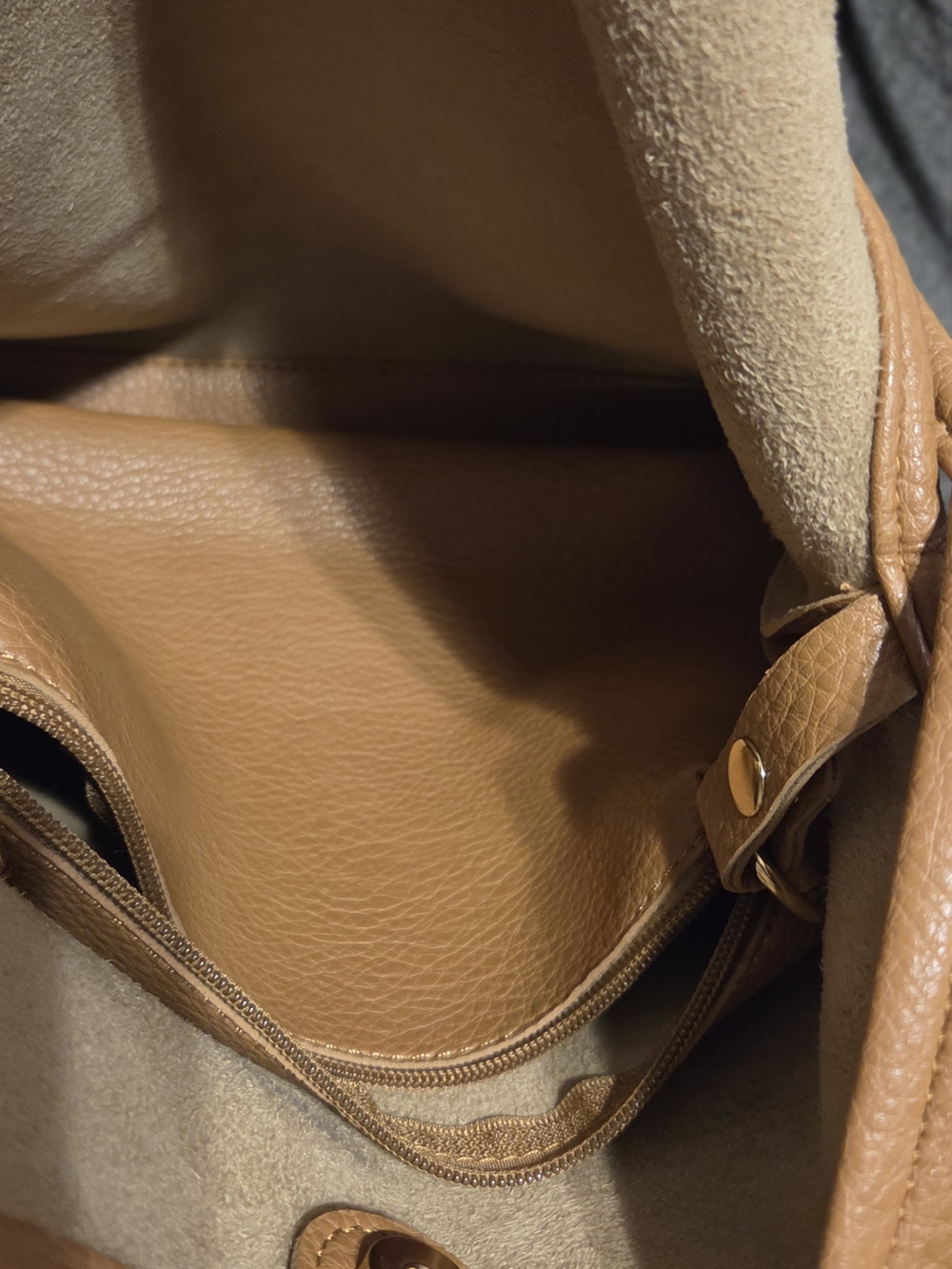 Montana West Classic Slouchy Tan Leather Shoulder Bag - Picture 4 of 4